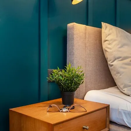 Stylish And Comfortable Downtown Apartment Budapest